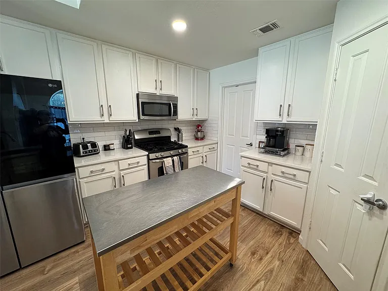 17800 Kilkenny Dr — Photo 7