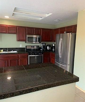 3rd image of 11754 Maryland St