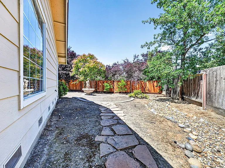2628 Superior Dr — Photo 60