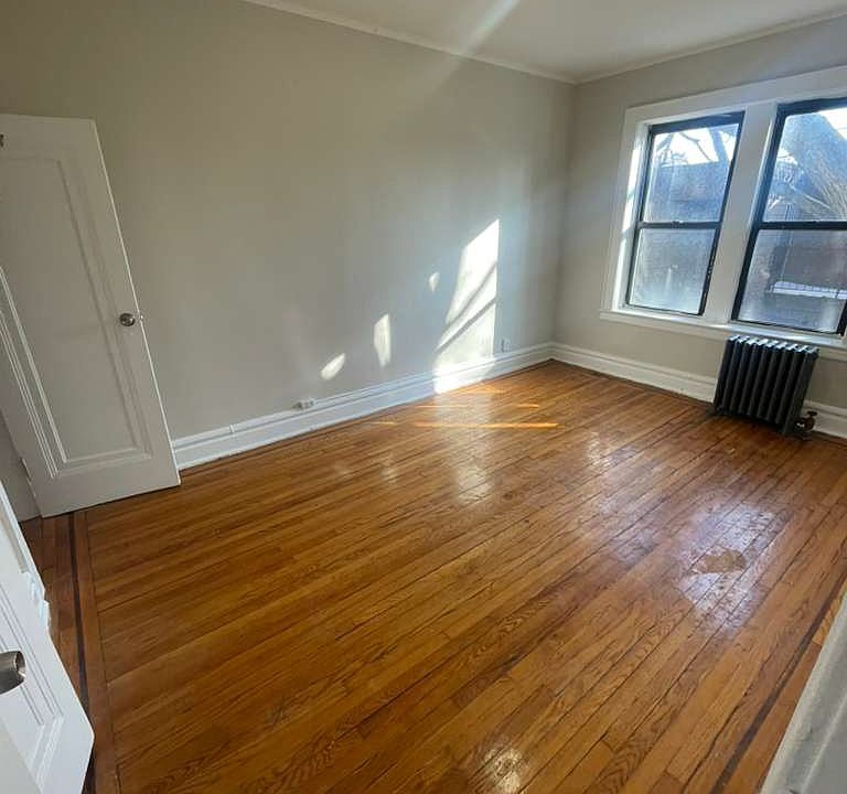 2nd image of 24-25 S Grove St #B7
