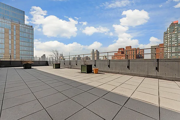 Rented by Modern Spaces | media 18