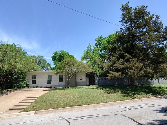 Front Yard from street