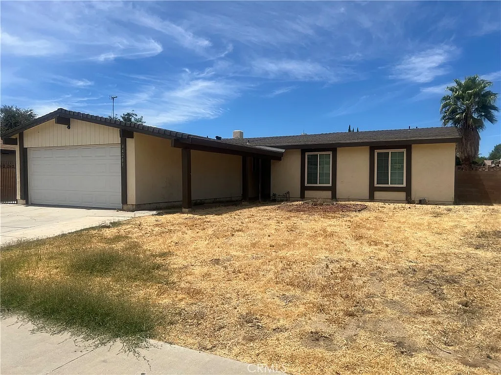 4 bed, 1282 sqft, $2,650 — Photo 1