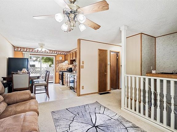 5th image of 1710 N Arapaho Ct