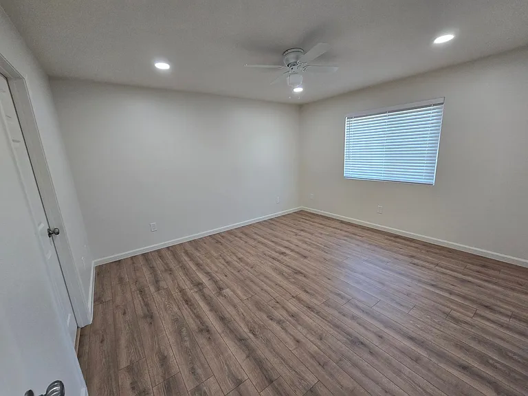 801 Capehart Ct — Photo 21