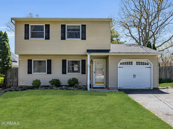 222 17th Avenue, Brick, NJ 08724