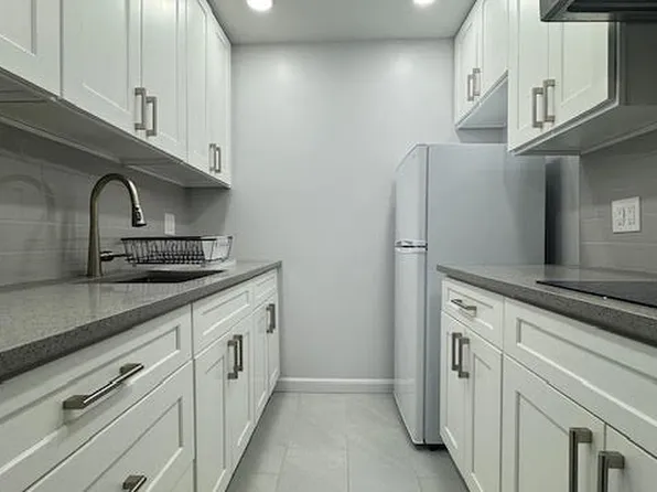 137-77 45th Ave #5A, Flushing, NY 11355