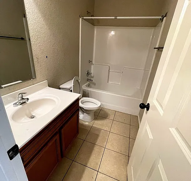 1536 N London Ave — Photo 8
