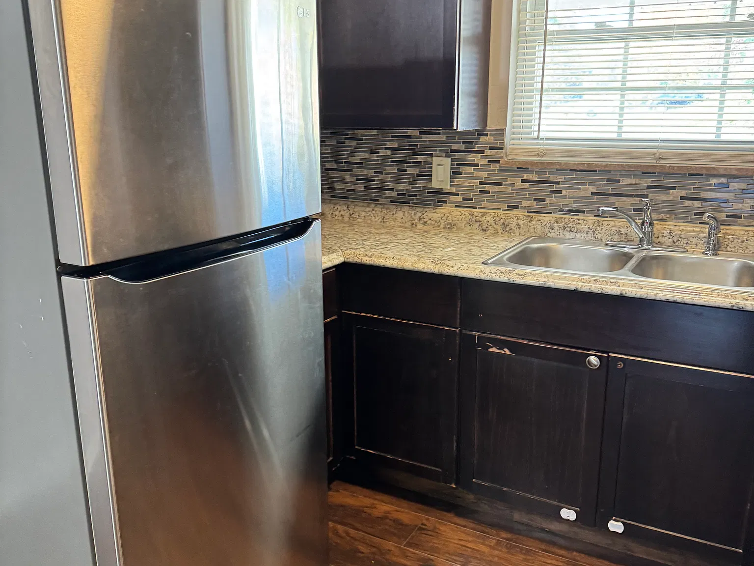 2 bed, 700 sqft, $1,250 — Photo 2
