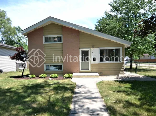 611 N Bierman Ave, Villa Park, IL 60181