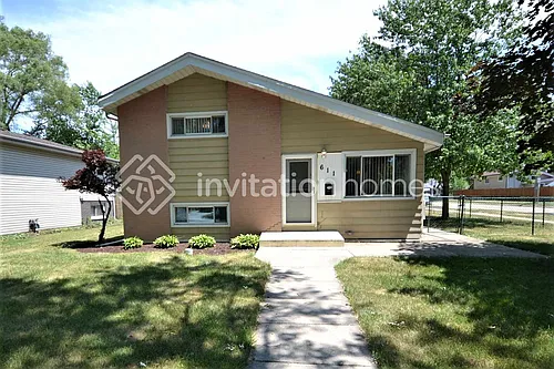 611 N Bierman Ave Photo 1