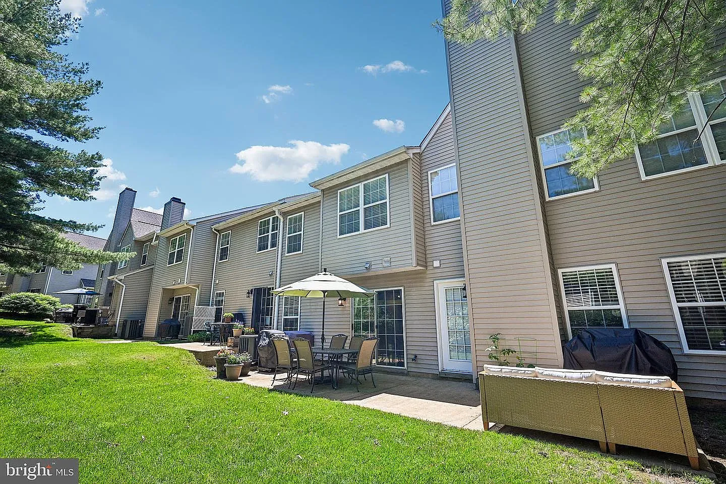 3 bed, 1364 sqft, $2,895 — Photo 4