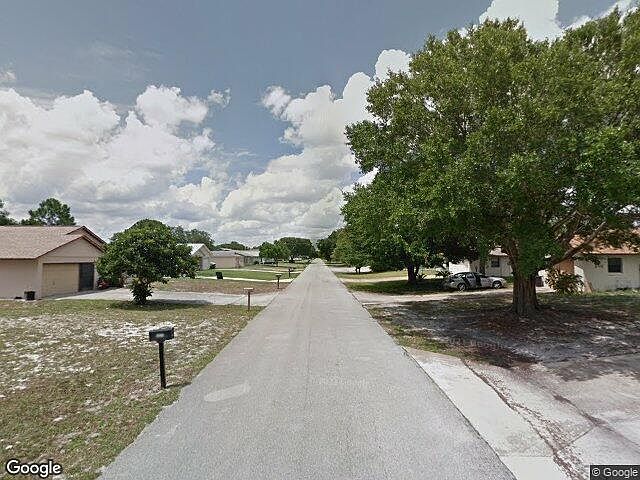 Exterior Neighborhood (street photo)