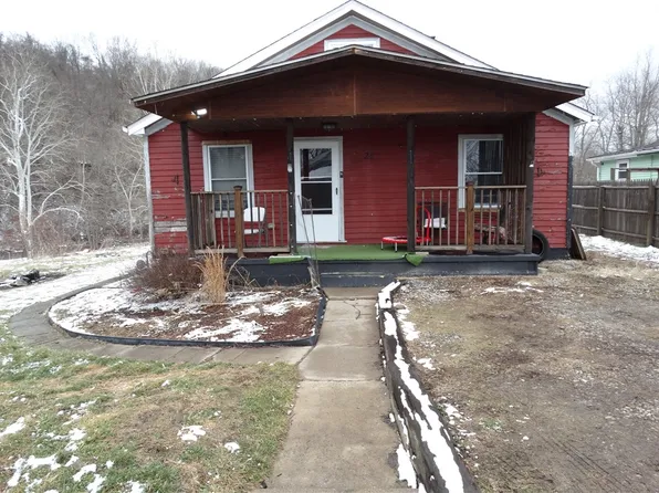 24 Hillman St, Bentleyville, PA 15314