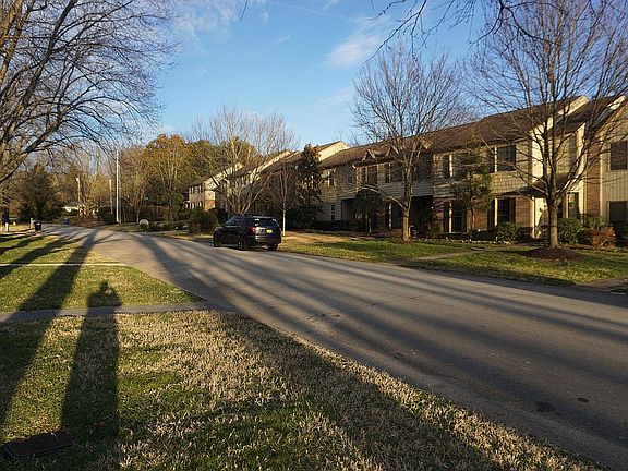 3rd image of 8727 Aragon Ln