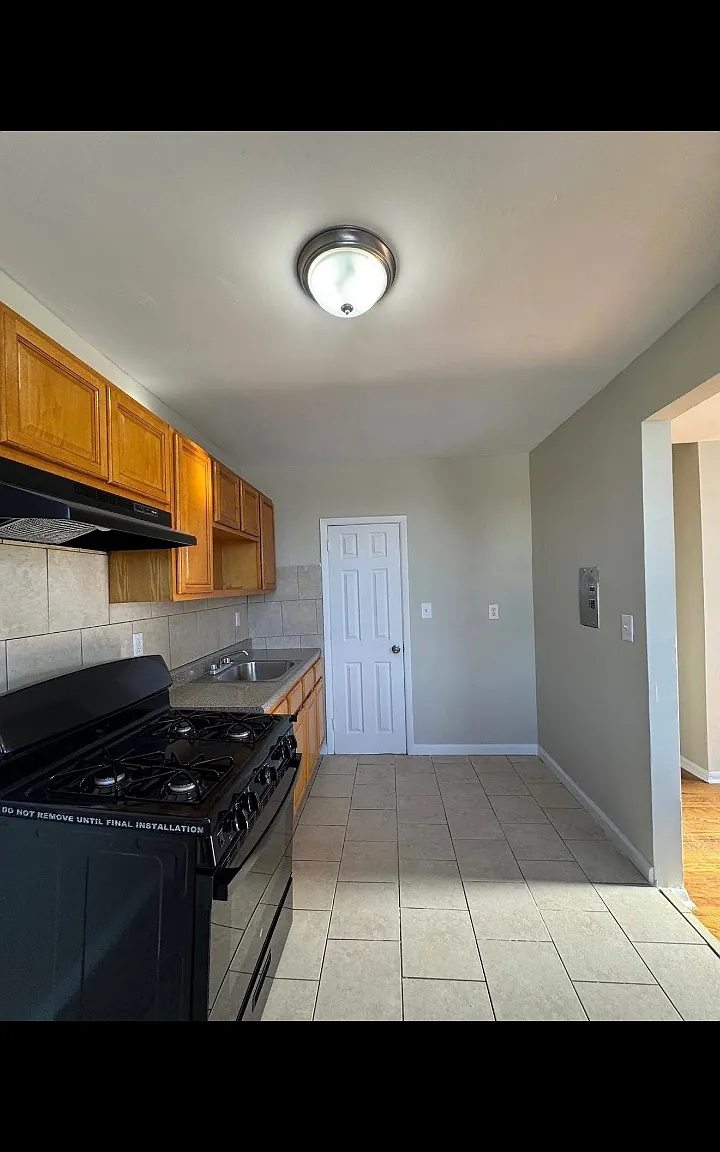 2 bed, $1,800 — Photo 1