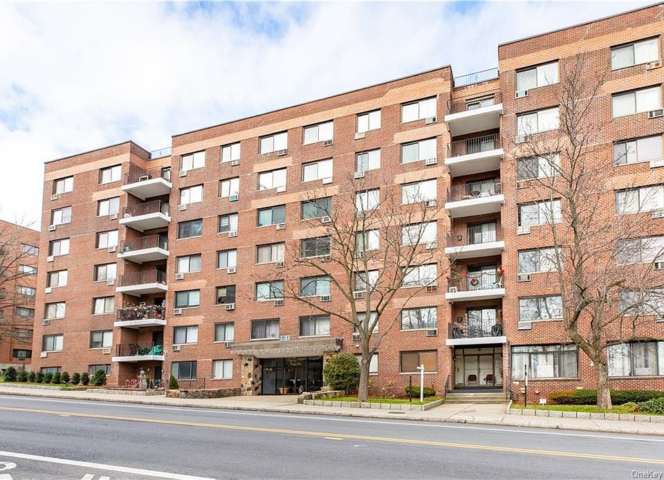 1st image of 25 Lake St APT 7B