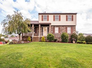 2 Louis Ct, Irwin, PA 15642