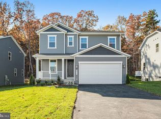 2812 White Tail Dr, Locust Grove, VA 22508