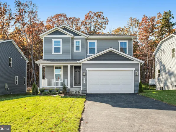 2812 White Tail Dr, Locust Grove, VA 22508