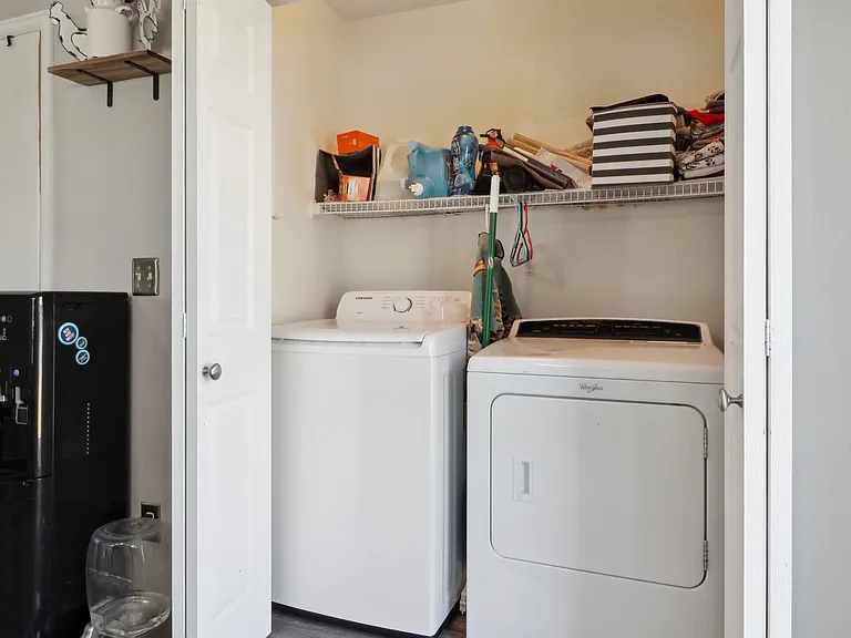 765 Mockingbird St — Photo 13