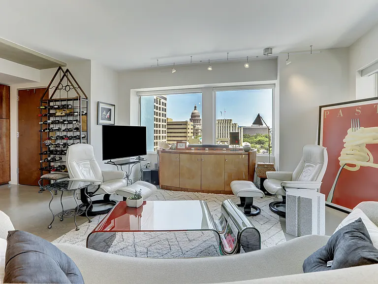 800 Brazos St #1107 — Photo 22