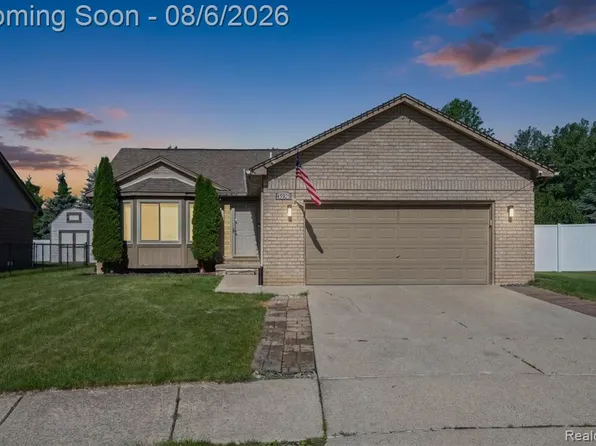 45925 Ashwood Ln, Macomb, MI 48044