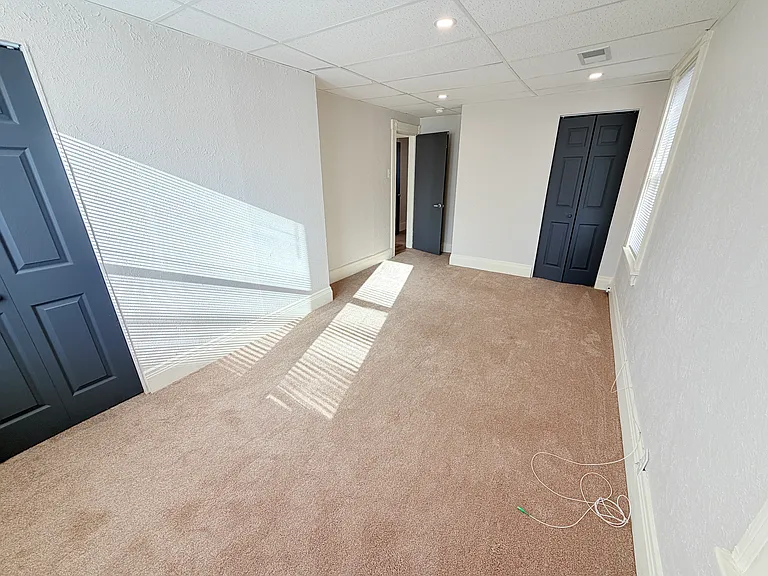 2820 Broadway Ave — Photo 14