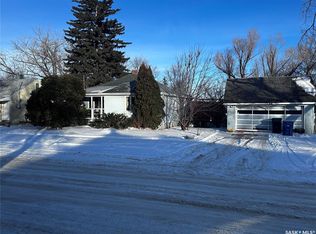 333 5th Ave SE, Weyburn, SK S4H1Y4