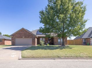 2404 Magan St, Plainview, TX 79072