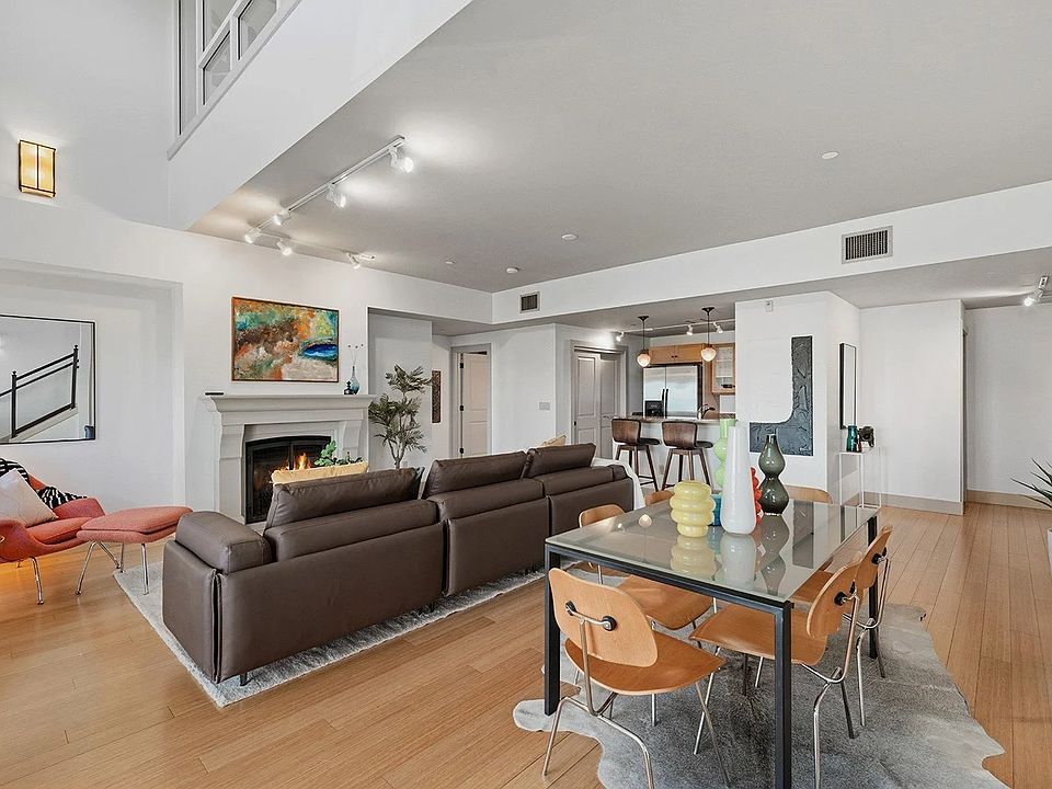 1st image of 743 Bellevue Ave E #109