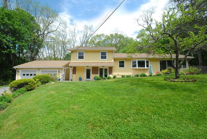 1st image of 15 Sunnyside Ln #21