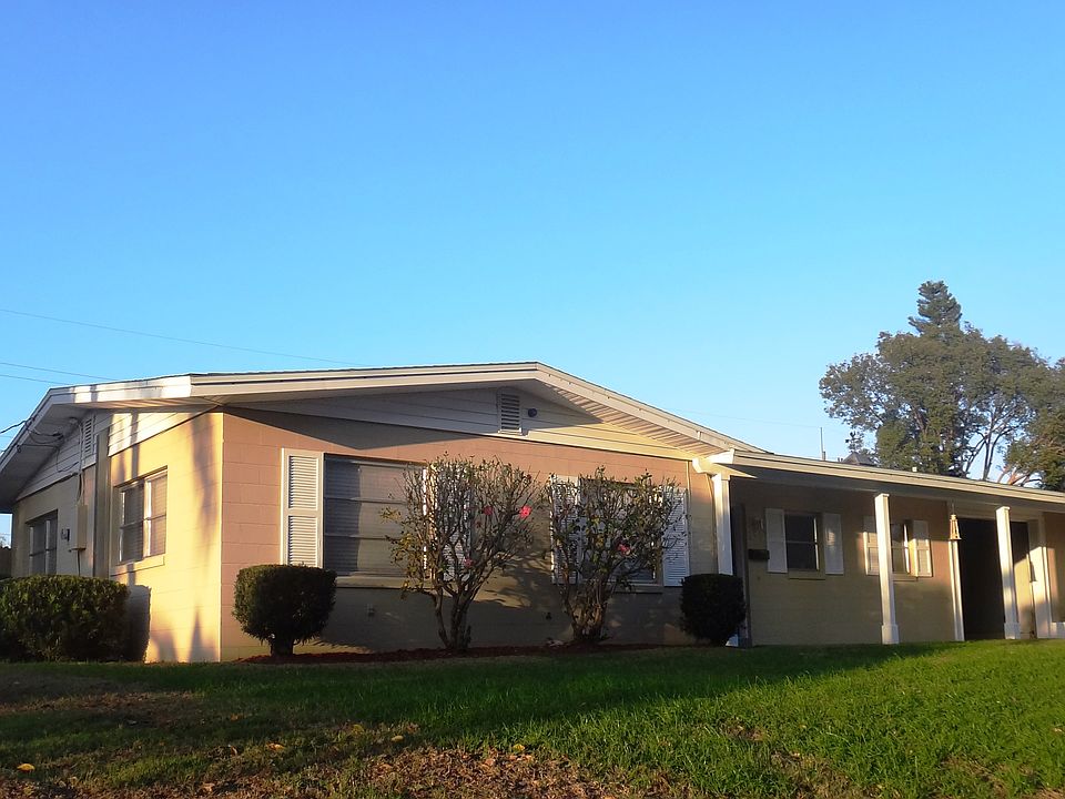 1st image of 329 Krueger St