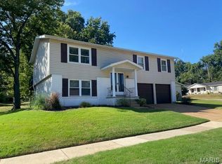 6205 Brogan Dale Cir, Saint Louis, MO 63128
