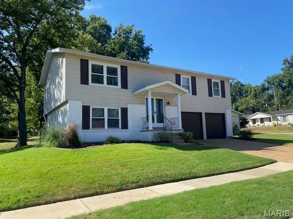 6205 Brogan Dale Cir, Saint Louis, MO 63128