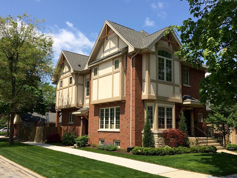 Oversize corner lot