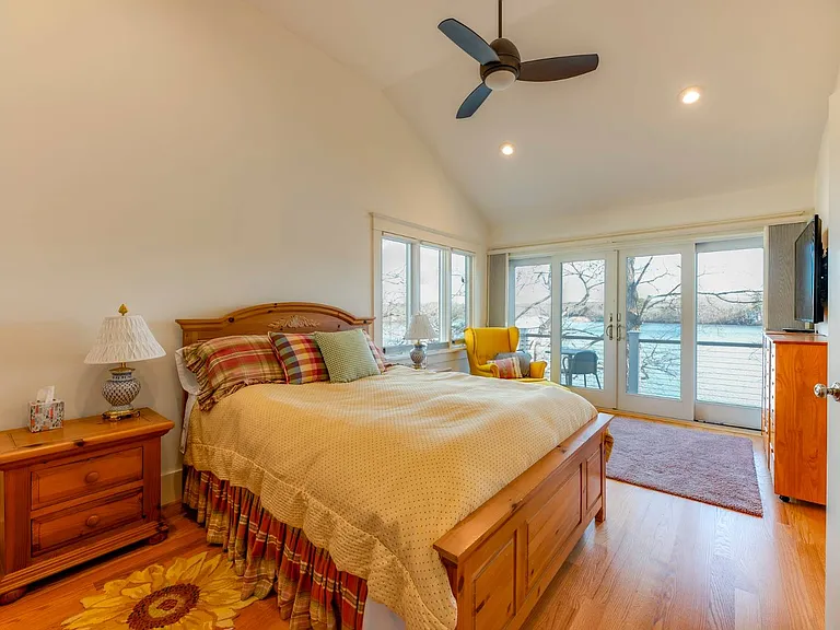 22 Wolf Swamp Ln — Photo 12