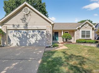127 Oak Park Village Dr, Grover, MO