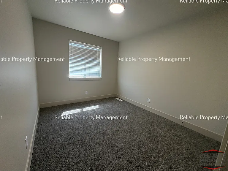 2713 Derrald Ave — Photo 9