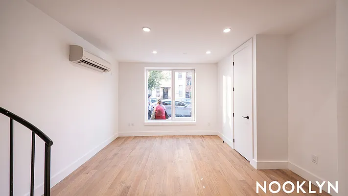 Rented by Nooklyn NYC LLC | media 32