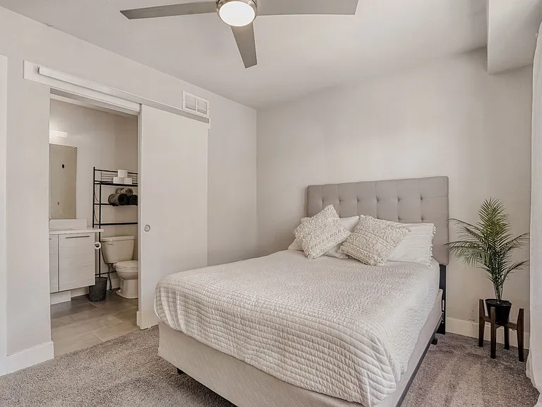 5594 W 10th Pl — Photo 13