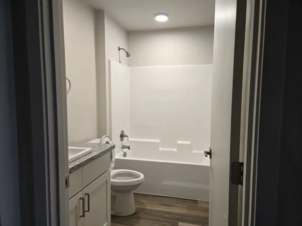 2028 Sunset Dr Unit 2, Medford, OR 97501