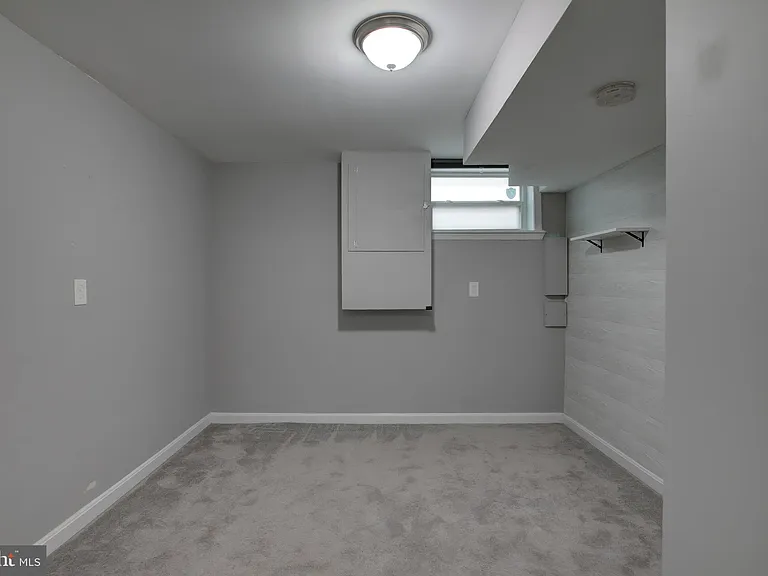 16 N Bradford St — Photo 34