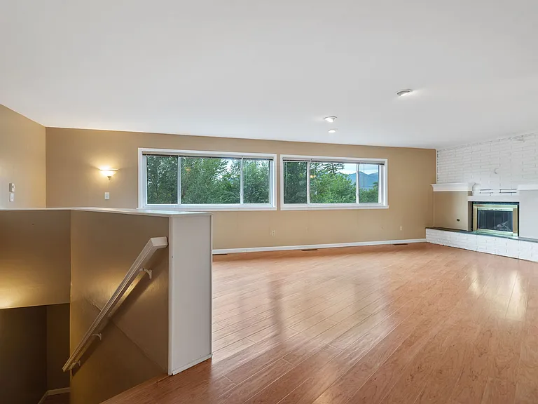 1221 Mount View Ln — Photo 25