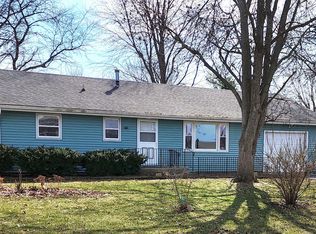 3800 E Lakeview Dr, Kankakee, IL 60901