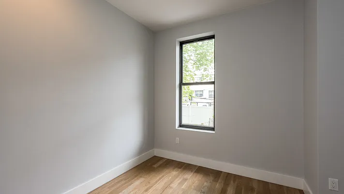 Rented by Nooklyn NYC LLC | media 24