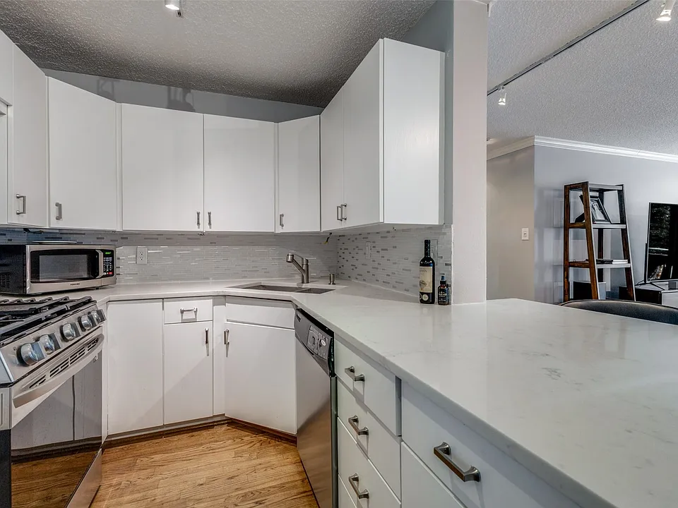 3883 Turtle Creek Blvd #306