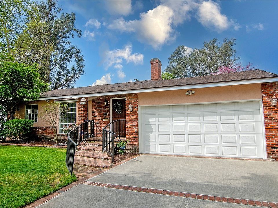 1st image of 4819 Arcola Ave