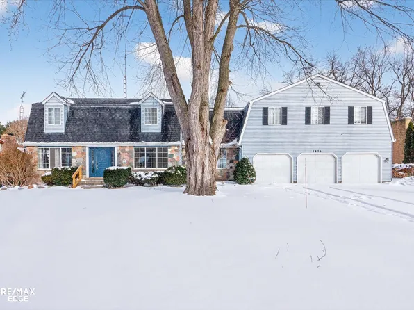 8454 Wesley Dr, Flushing, MI 48433