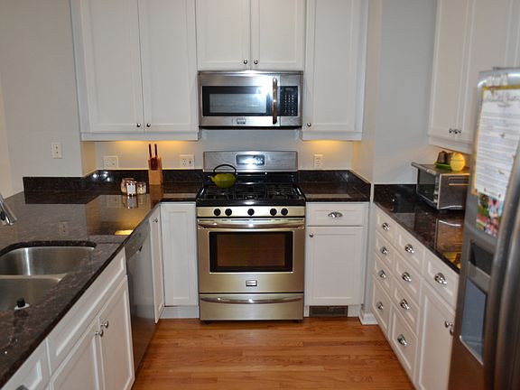 5th image of 5230 S University Ave Unit A